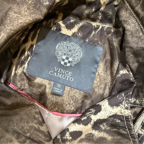 Beautiful Vince Camuto leopard animal Print Hooded trench coat lightweight - Picture 6 of 9